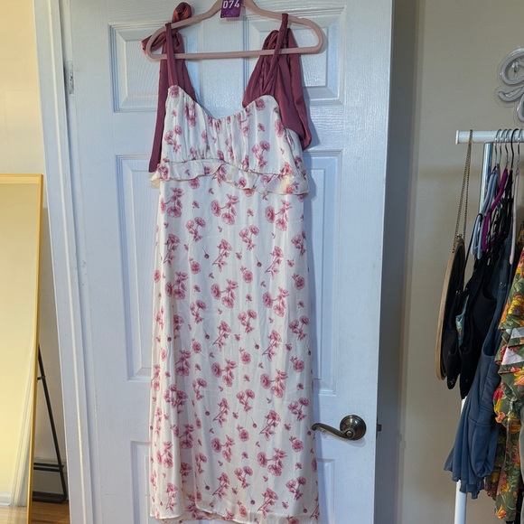 Francesca's Collections Dresses & Skirts - 74 Floral Pink and White Dress